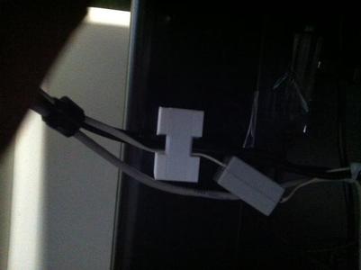 Magnetic Cable Clamp