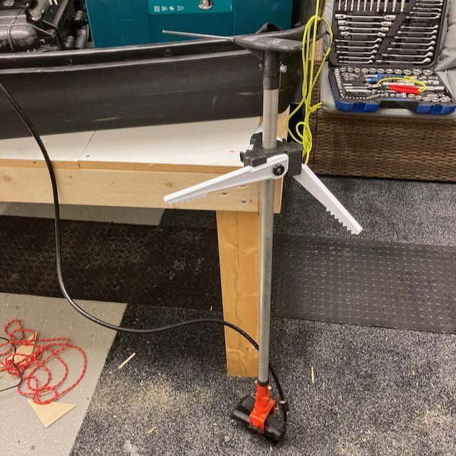 Lowrance Active target Ice fishing transducer mount