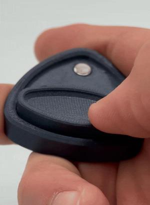 Pivot! A Magnetic fidget toy
