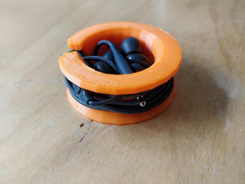 Headphone/Earphone holder (tidy wired earphones holder)
