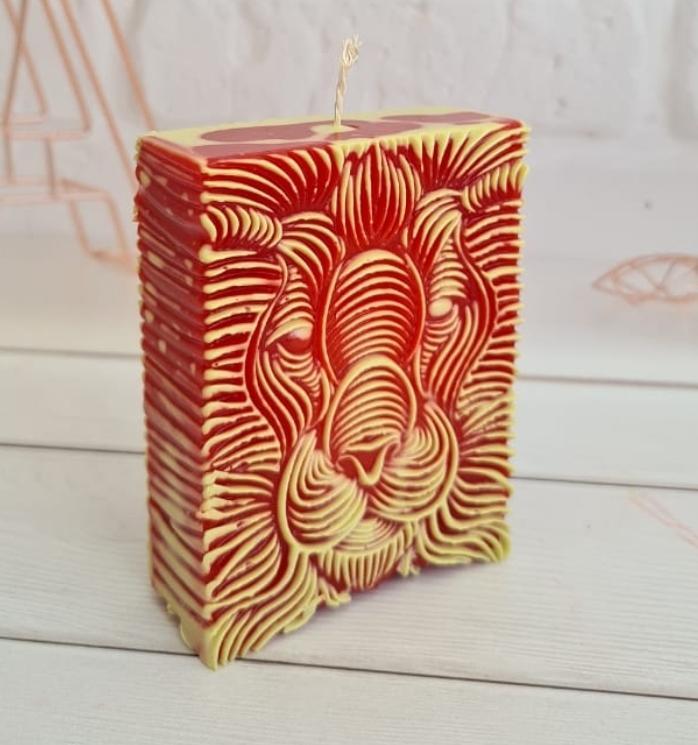 Lion interior candle.