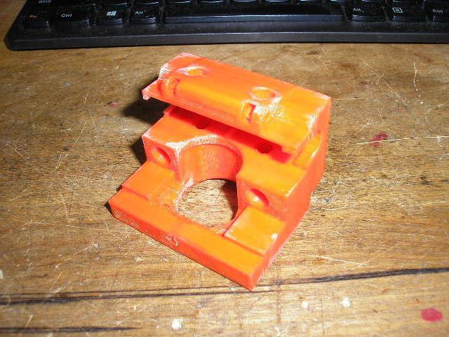 Lawsy's Left side carriage Tightened up bearings by Boz  Beefed up stepper mount by me