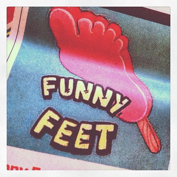 DIY Funny Feet Ice Cream Mold