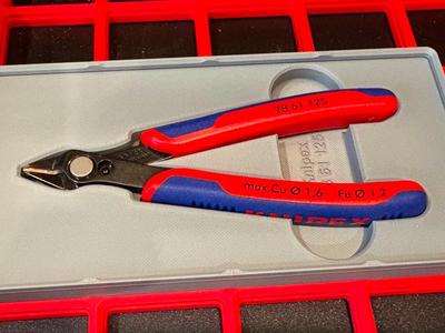 KNIPEX Precision Nippers 78 61 125 - Gridfinity