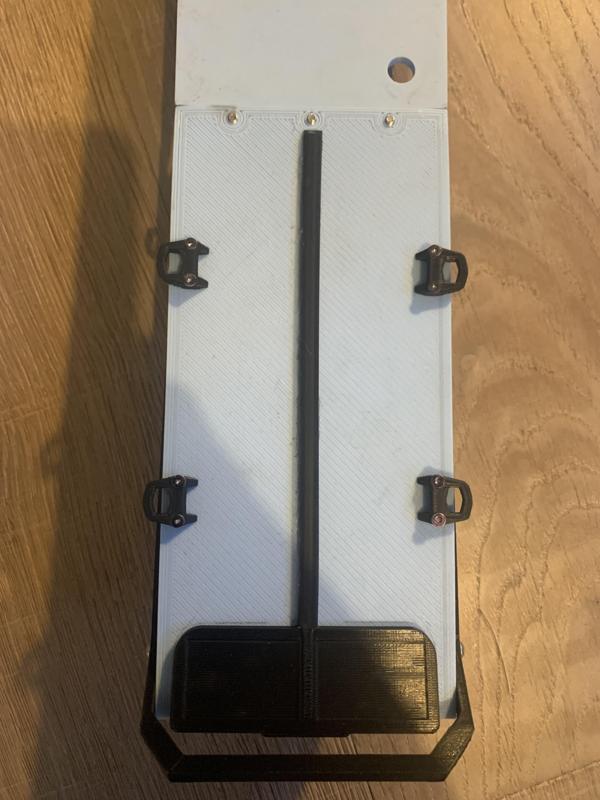 skeeride details ( rear light, tunnel handle)