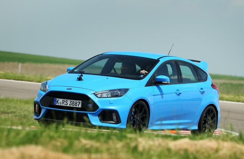 Ford Focus Rs 2016 and Rims