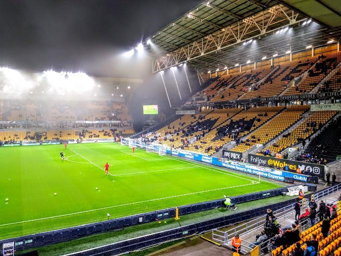 MOLINEUX STADIUM (WOLVERHAMPTON)