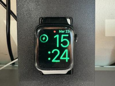 Apple Watch charging stand for Asus ProArt Pa278Qv