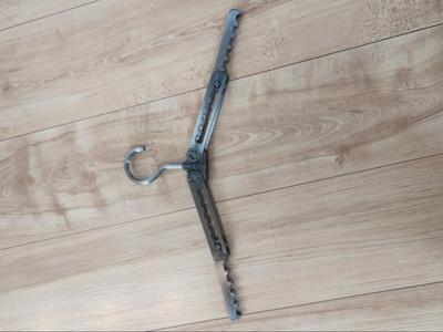 Folding hanger (Test Model)