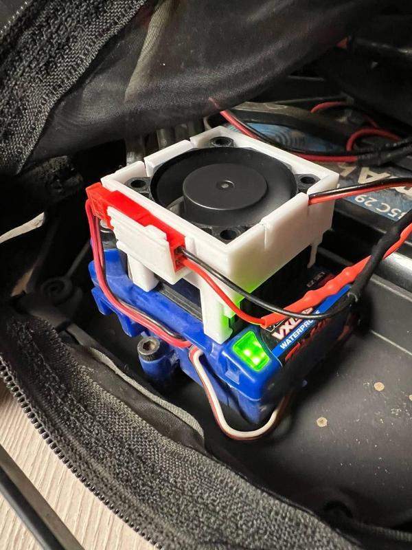 Traxxas VXL-3s Fun Holder 30x30x10 mm