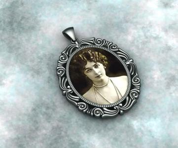 antique frame necklace 3d modelling printer