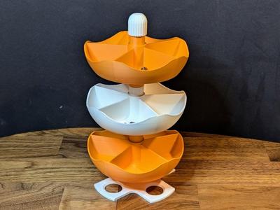 Rotating Stackable Small-Parts Trays