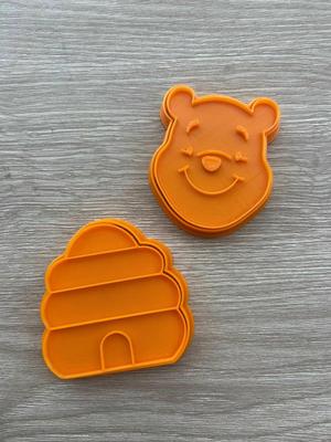WINNIE POOH CUTTER AND STAMP - CUTTER COOKIES