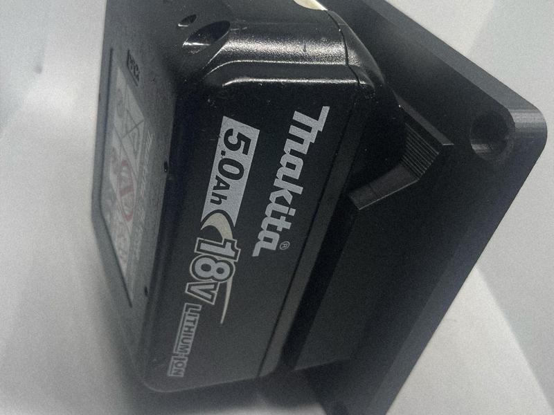 Makita 18V Battery Holder Wall Mount – 3D Clip