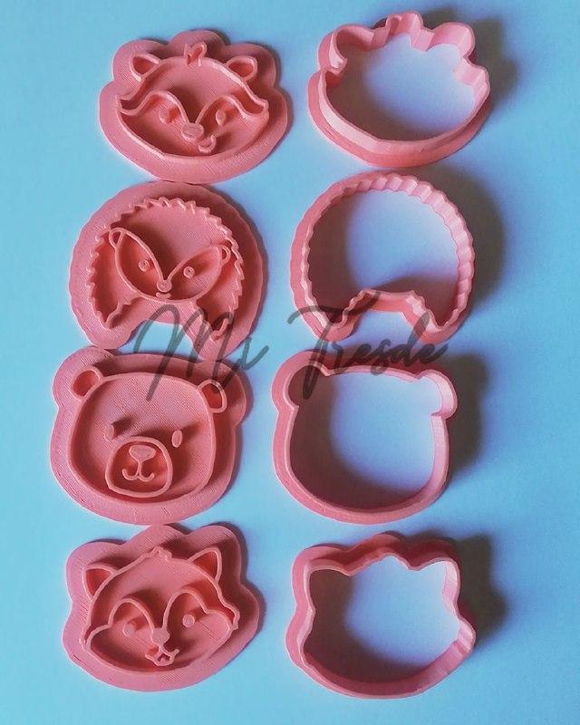 animal faces cutter and markers