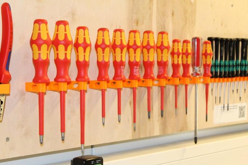 Wera Kraftform Plus VDE compatible screwdriver wall mount