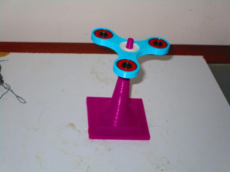 El ing santo Spinner