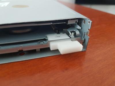 Amiga floppy button (Sony MPF920)