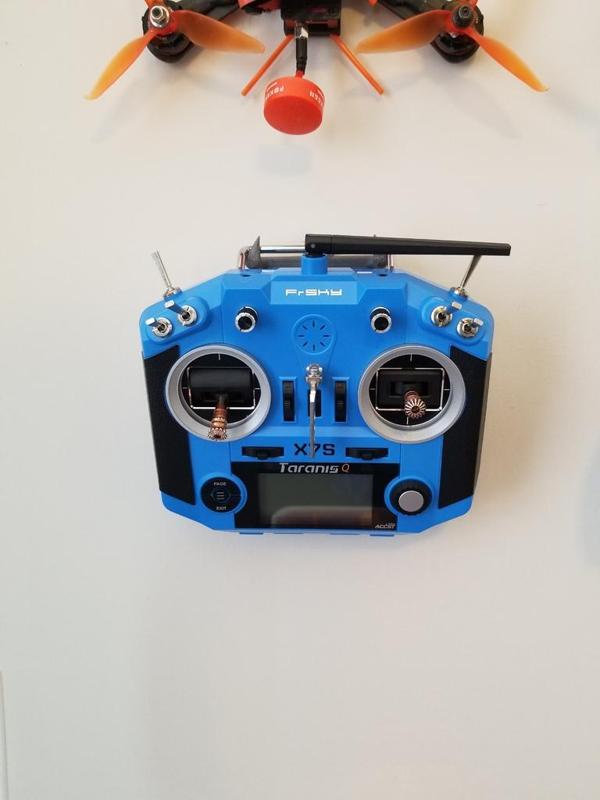 Taranis Q X7S Hanger