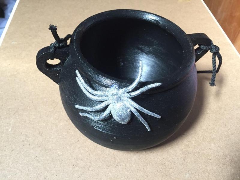 Cauldron used on carneval / Hexenkessel