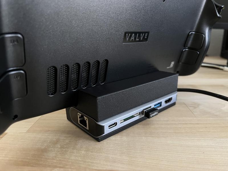 Steam Deck StarTech Dock