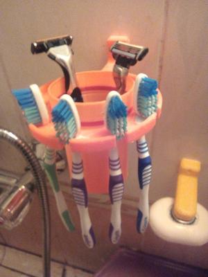 Toothbrush holder