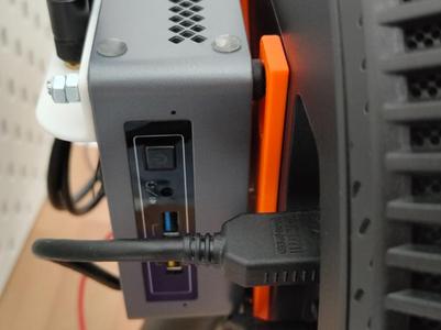 support for Nuc mini pc in vesa 100x100