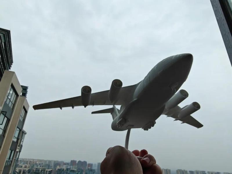 Y-20, a large transport aircraft, taking off!