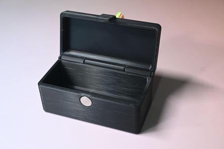 SnapVault – Compact Storage Box