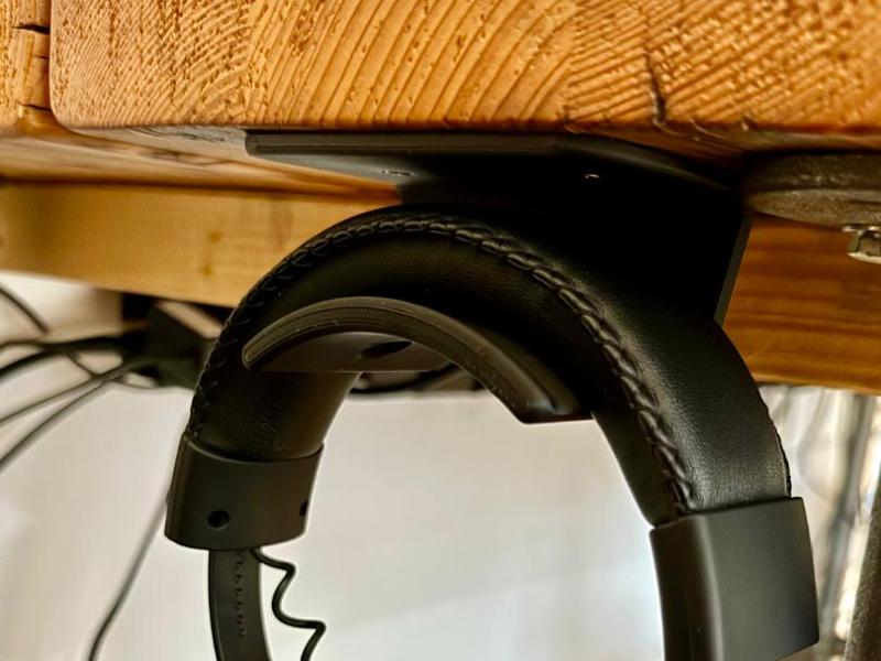 Headphone Stand – Logitech Pro X
