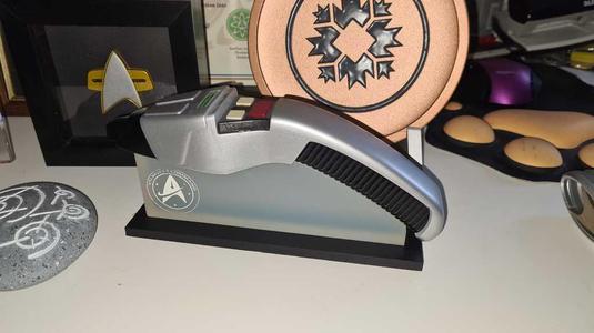 Phaser Stand Star Trek Prodigy