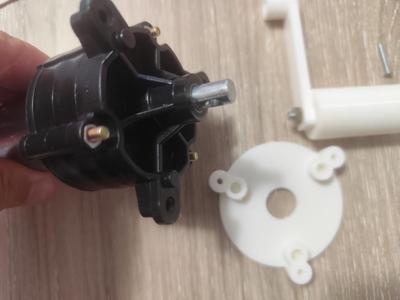 adapter / holder for generator / dinamo
