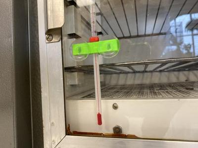 Lab thermometer suction cup bracket 2