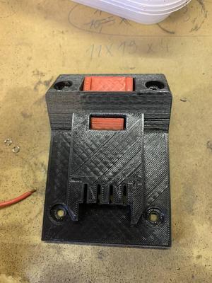 Workzone- activ energy battery adaptor