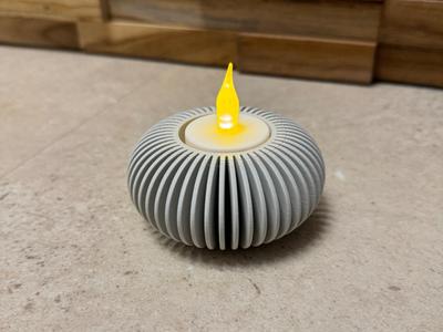 Tealight candle holder