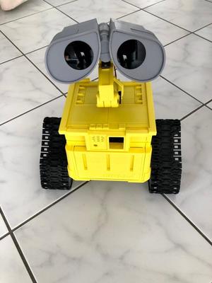 Wall-E (chillibasket) with ESP32