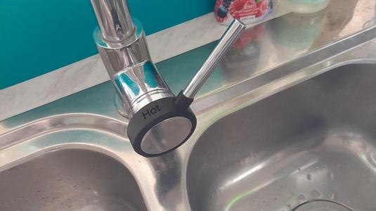Sink mixer (Tap/faucet) Fixer