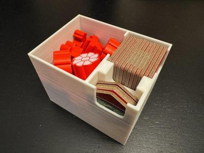 Nucleum Boardgame Insert (with player components organized and larger sleeves)