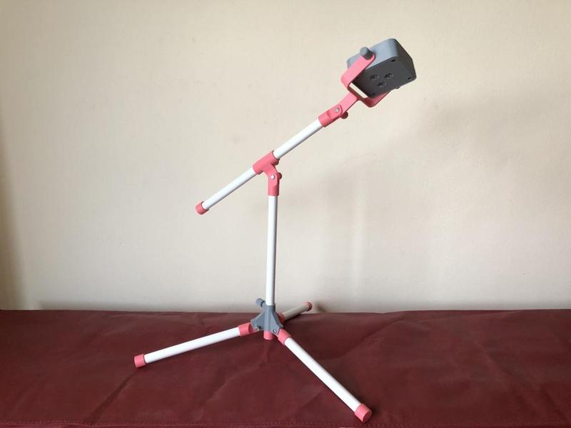 Foldable tripod lamp using 16mm PVC pipe fittings