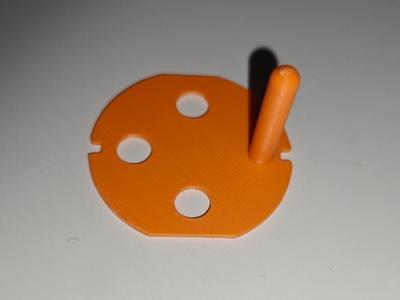 Keying device for power outlet