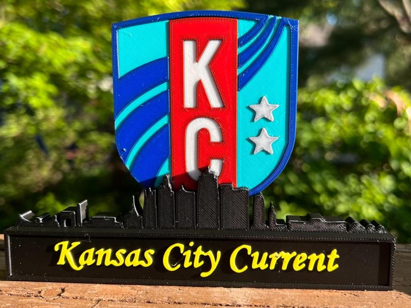 Kansas City Current with skyline of Kansas 