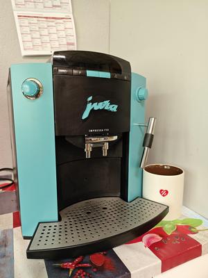 Jura font Logo