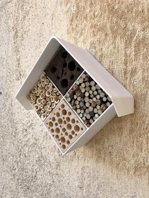 simple Bee Hotel