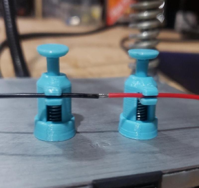 Magnetic Soldering Clamp