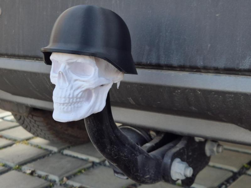Skull with helmet Hitch ball cover