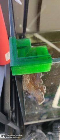 aquarium cover clip