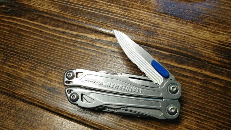 Leatherman Wingman easy open thumb tab