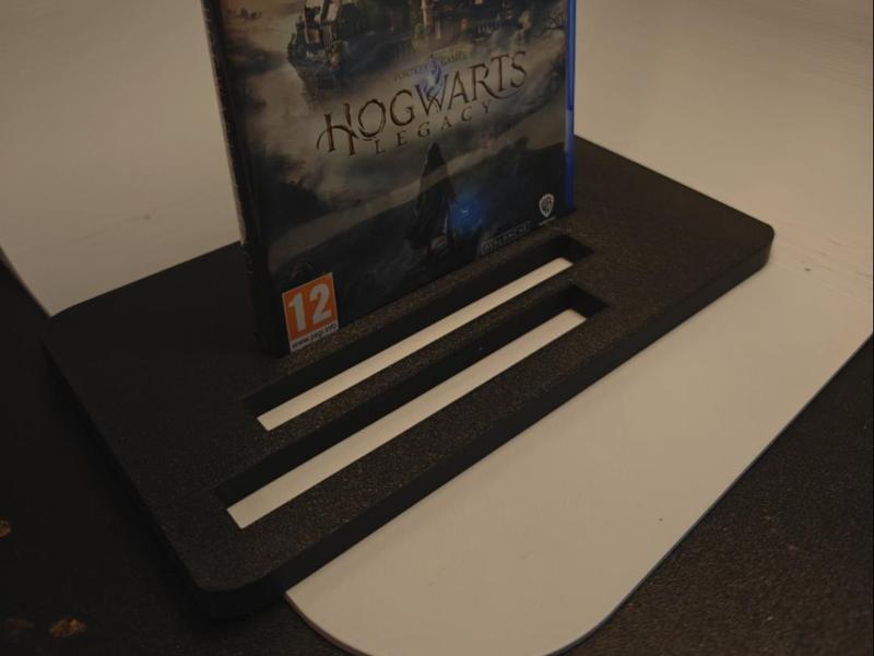 Game holder for 5 games