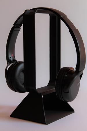 Headphone stand