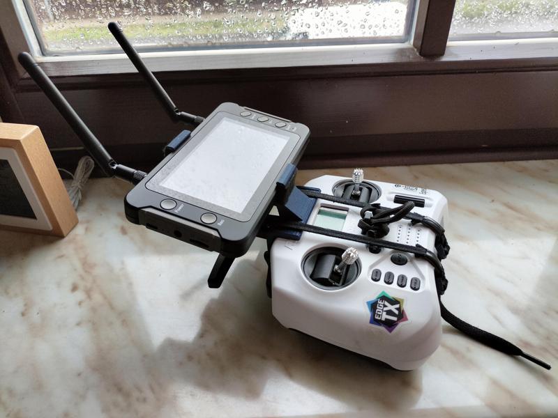 4.3" monitor holder fort Radiomaster pocket